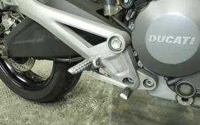 DUCATI MONSTER 696 2013