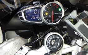 TRIUMPH DAYTONA 675 ABS 2015