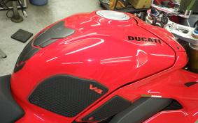 DUCATI PANIGALE V4 S 2022