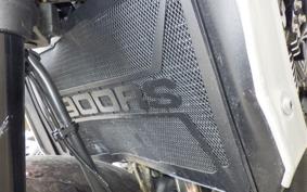 KAWASAKI Z900RS 2025 ZR900K
