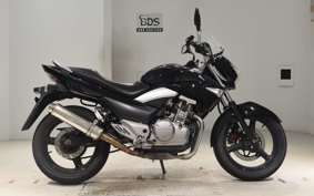 SUZUKI GSR250