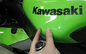 KAWASAKI ZX 10 NINJA R 2010