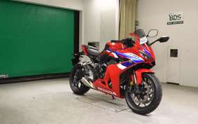 HONDA CBR650R E-Clutch 2025 RH17