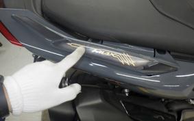 YAMAHA T-MAX 560 T 2021 SJ19J