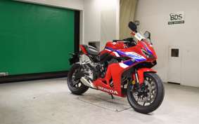 HONDA CBR650R E-Clutch 2026 RH17