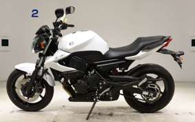 YAMAHA XJ6 N 2011
