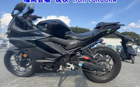 YAMAHA YZF-R25