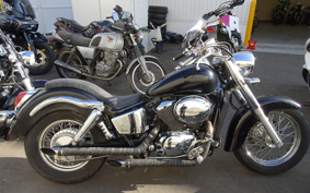 HONDA SHADOW 400 1999 NC34