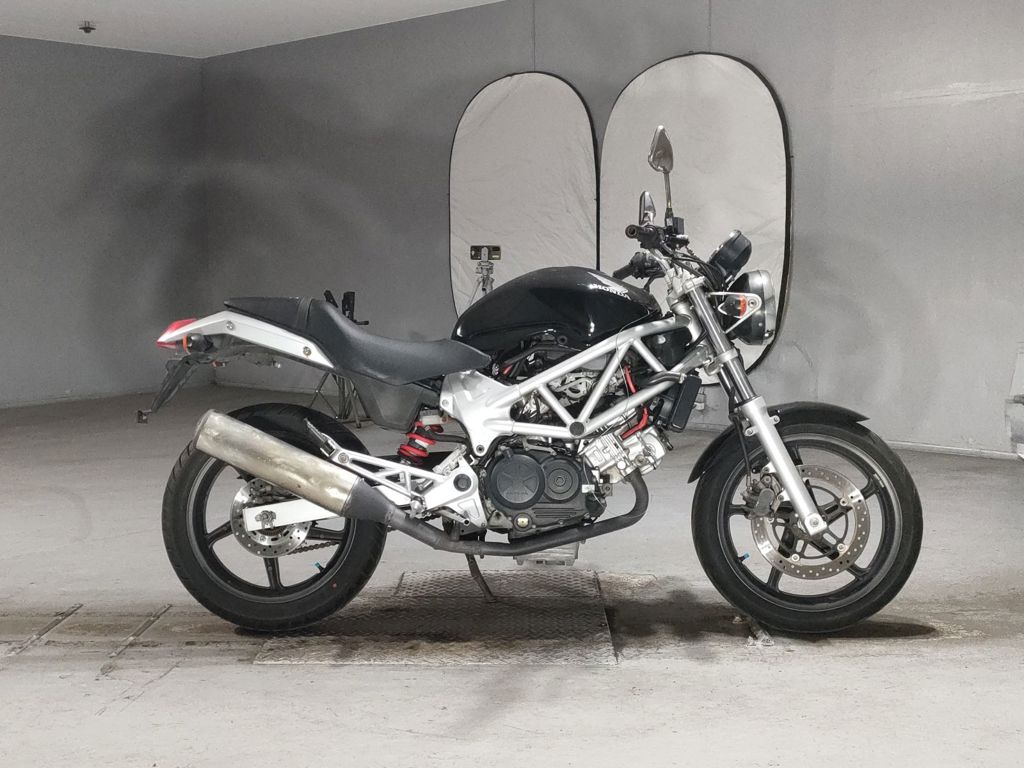 Фото Honda VTR 250 2009 с японского аукциона