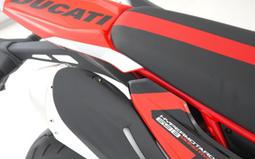 DUCATI DUCATI  HYPERMOTARD 698 2024