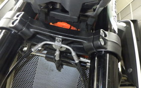 KTM 890 DUKE R 2022