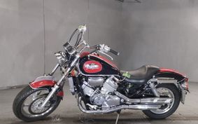 HONDA MAGNA 750 RC43