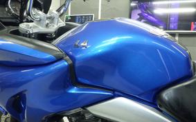 SUZUKI GSR250S