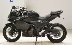 SUZUKI GIXXER 250 SF 2002