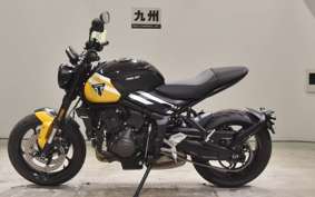 TRIUMPH TRIDENT 660 2025