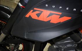KTM 1290 SUPER DUKE R 2015