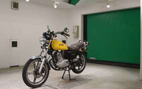 SUZUKI GN125 H 2015