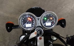 TRIUMPH  TRIUMPH T120 BONNEVILLE  2023 DAD75H