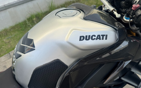 DUCATI STREET FIGHTER V4S 2021 1F00
