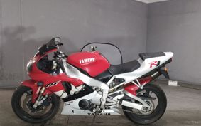 YAMAHA YZF-R1 1999 RN01