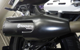 HUSQVARNA SVARTPILEN 250 2002