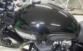 TRIUMPH BONNEVILLE T100 2013