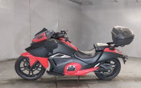 HONDA NM4 VULTUS -01 RC82