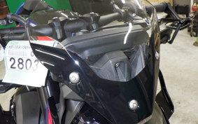 BMW M1000R 2023