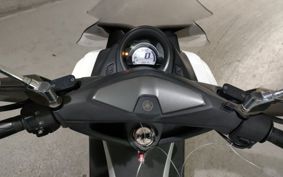 YAMAHA N-MAX 155 SG50J