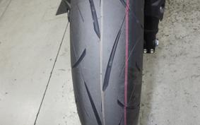 HONDA CB650R E-Clutch 2026 RH17