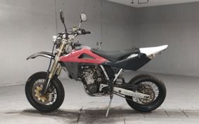 HUSQVARNA SM250R ..