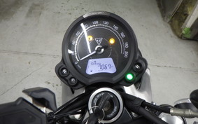 TRIUMPH STREET TWIN 2020