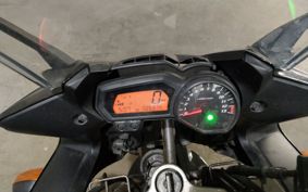 YAMAHA FZ-1 FEATHER RN17
