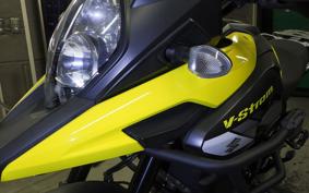 SUZUKI Vｽﾄﾛｰﾑ1000A 2017 VU51A
