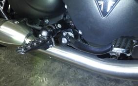 TRIUMPH BONNEVILLE ボバー 2022