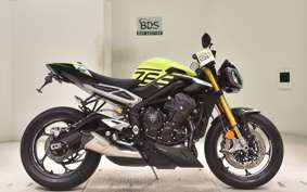 TRIUMPH STREET TRIPLE MOTO 2023