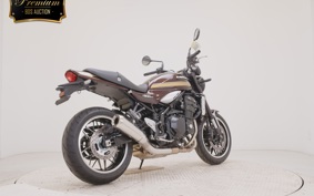 KAWASAKI Z900RS 2025 ZR900K