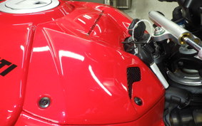 DUCATI STREETFIGHTER V4 S 2025