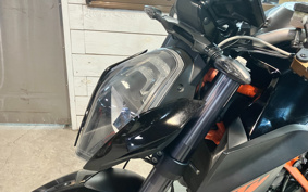 KTM 1290 SUPER DUKE R 2015 V3940