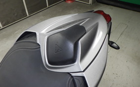 TRIUMPH STREET TRIPLE RS 2024