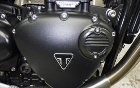 TRIUMPH STREET TWIN 2016