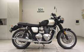 TRIUMPH BONNEVILLE T120 2025