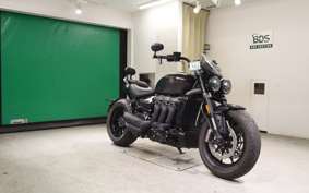 TRIUMPH ROCKET III GTストーム 2025
