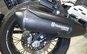 HUSQVARNA SVARTPILEN 401 2023