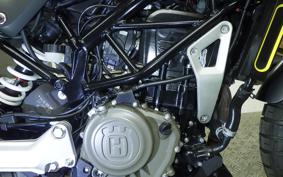 HUSQVARNA SVARTPILEN 401 2021