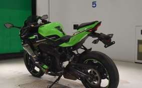 KAWASAKI ZX-25R 2002 ZX250E