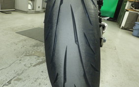 HONDA CBR650R E-Clutch 2025 RH17