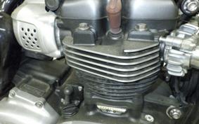 TRIUMPH BONNEVILLE T100 2017