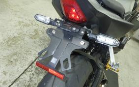 HONDA CB650R E-Clutch 2025 RH17