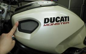 DUCATI MONSTER 696 2009